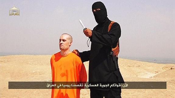 James Foley, en el momento de su decapitación. 