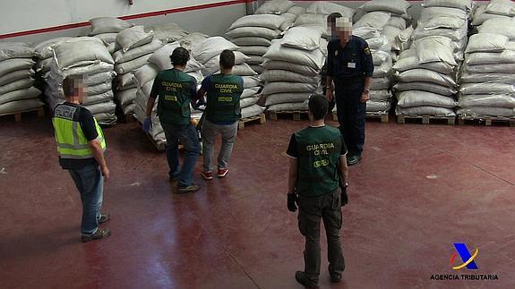 Desmantelan por primera vez en España un laboratorio para la extracción del alcaloide de coca