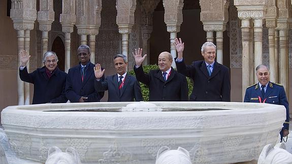 Los ministros, en su visita a la Alhambra.