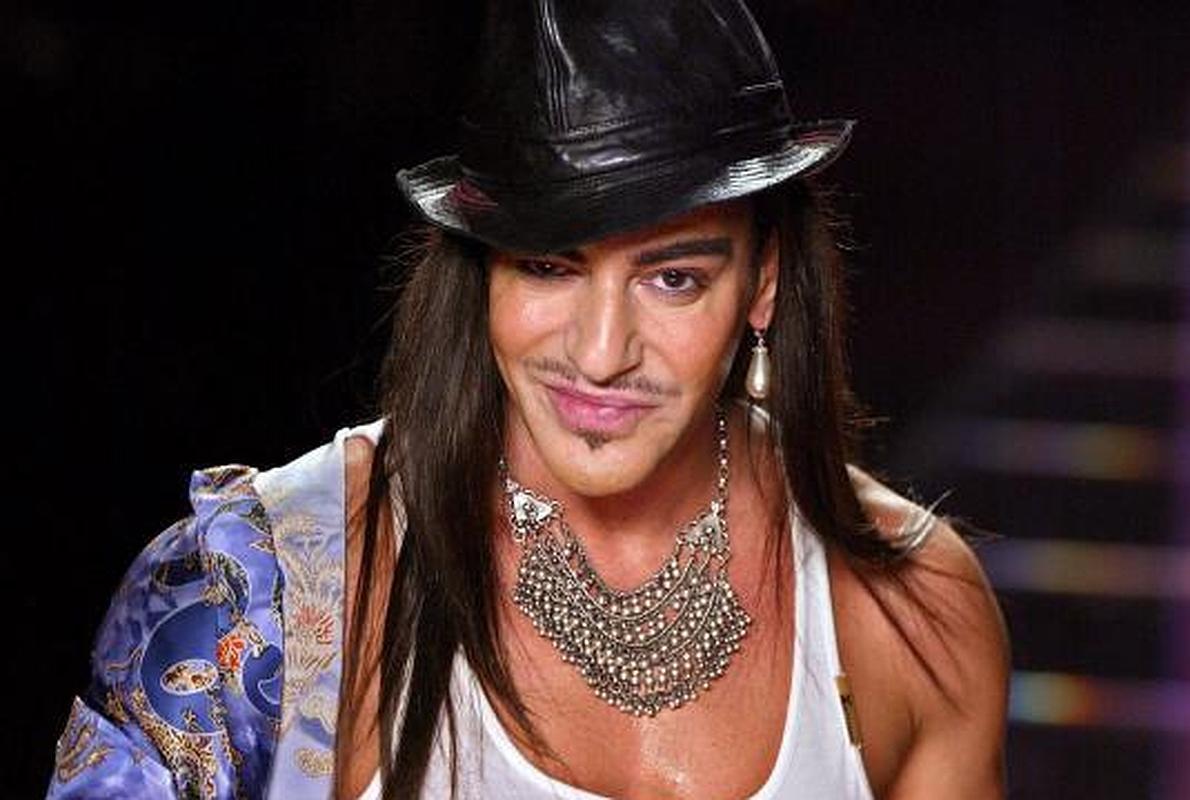 El diseñador John Galliano. 