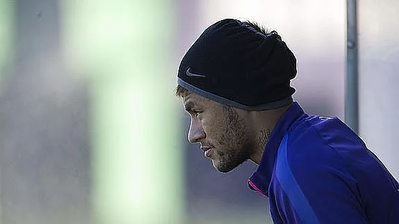 Neymar, en un entrenamiento del equipo. 