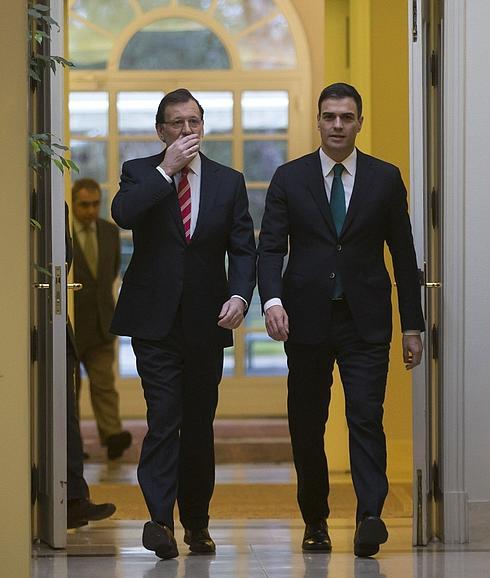 Mariano Rajoy y Pedro Sánchez en el Palacio de la Moncloa.