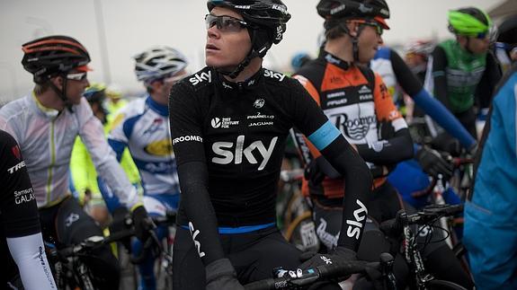 Froome, antes de la salida de la cuarta etapa. 