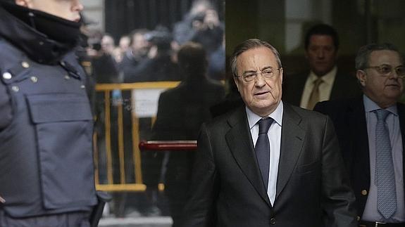 Florentino Pérez, a su llegada a la Audiencia Nacional. 