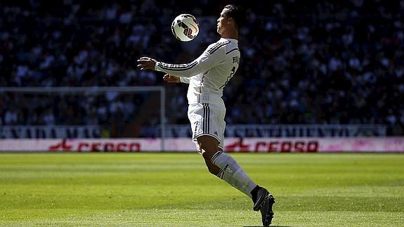 Cristiano  Ronaldo, tras ver la tarjeta ante el Rayo. 