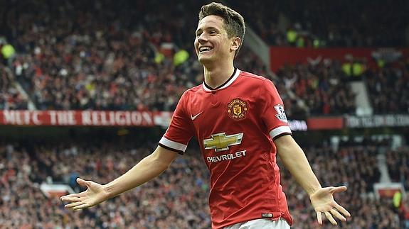 Ander Herrera celebra un gol con el Manchester United. 