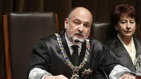 El presidente del Tribunal Constitucional, Francisco Pérez de los Cobos.