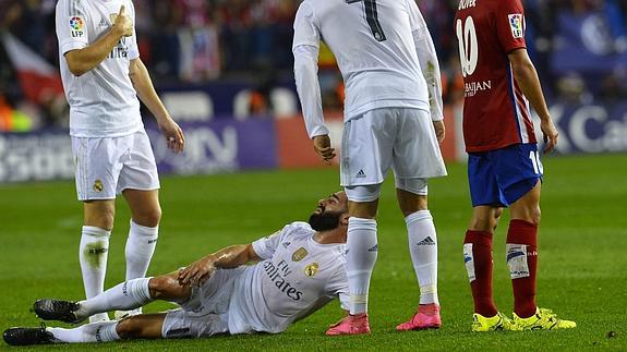 Dani Carvajal se lesionó en el derbi. 