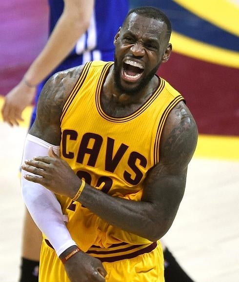 Lebron James, durante un partido con los Cavaliers. 