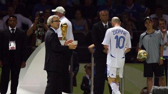 Domenech y Zidane en la final del Mundial 2006. 