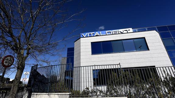 La juez envía a prisión al dueño de Vitaldent y a otros tres directivos