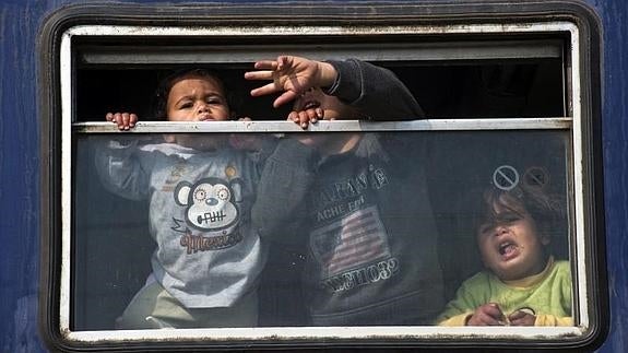 Cada día mueren dos niños refugiados en la ruta a Grecia