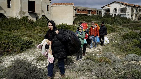 refugiados sirios recién llegados a las costas turcas. 