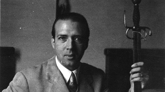 El poeta y ensayista Juan Eduardo Cirlot.