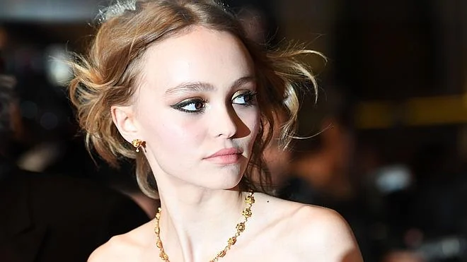 Vanessa Paradis y su hija defienden a Johnny Depp | Diario Sur