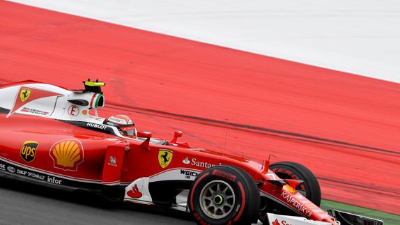 Kimi Räikkönen, durante una carrera montado en su monoplaza. 