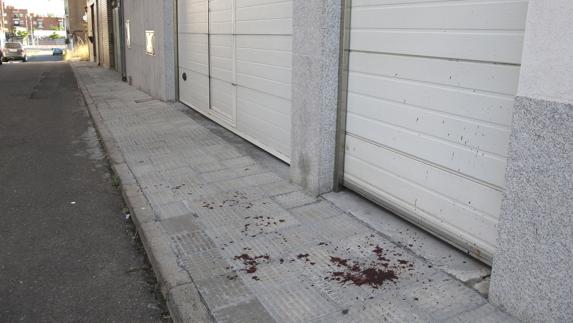 Un rastro de sangre, en el barrio de Chamberí de Salamanca.