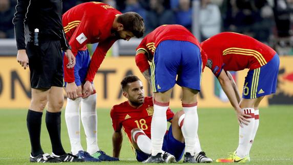 Jordi Alba se lesionó ante Italia. 