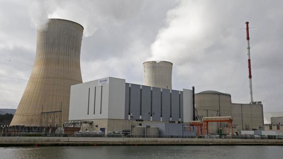 Central nuclear de Tihange, Bélgica.