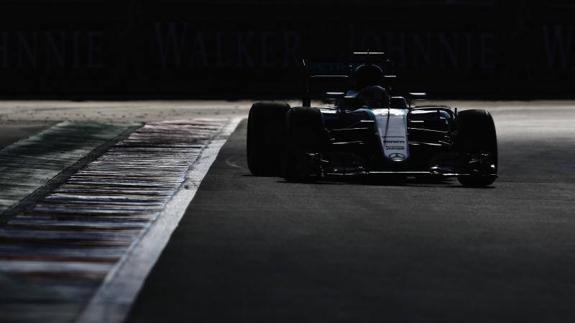 Lewis Hamilton, durante la clasificación del GP de México. 