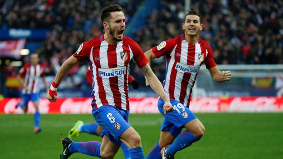 Saúl celebra el tanto de la victoria del Atlético. 