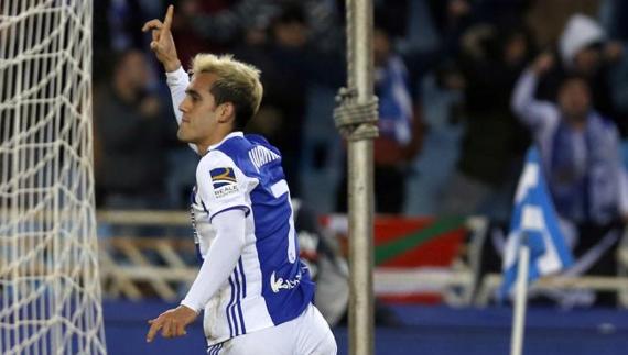 Juanmi celebra el gol de la victoria de la Real.