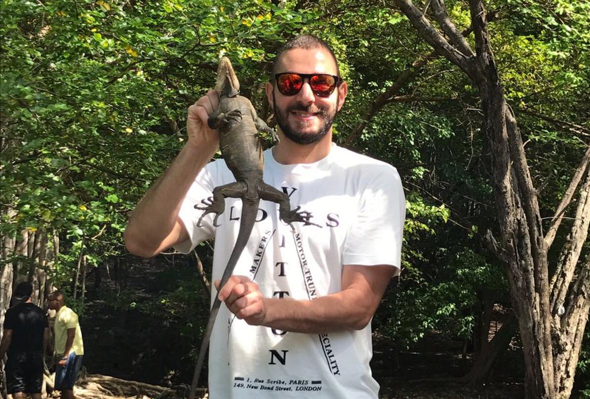 Karim Benzema, con la iguana de Martinica. 