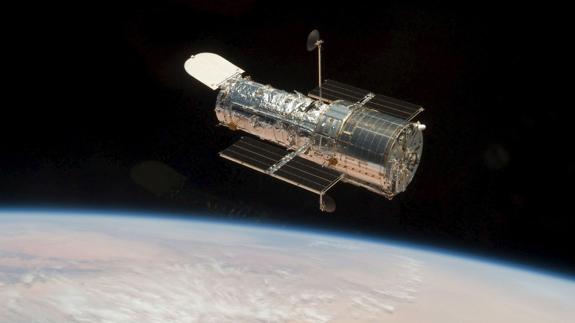 Crean un mapa de la materia oscura a gran resolución con imágenes del telescopio Hubble