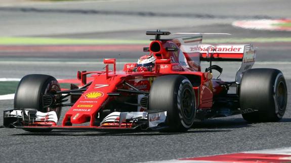 El Ferrari de Kimi Räikkönen en Montmeló. 