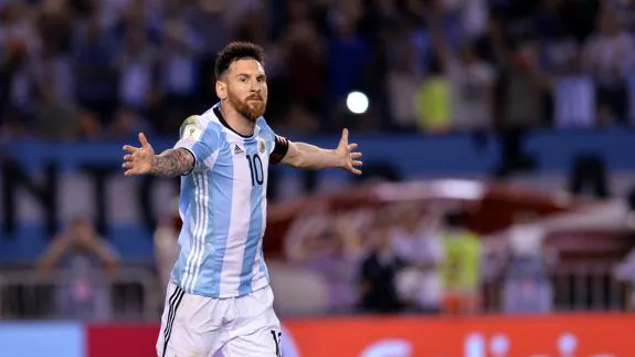 Leo Messi celebra el gol de Argentina. 