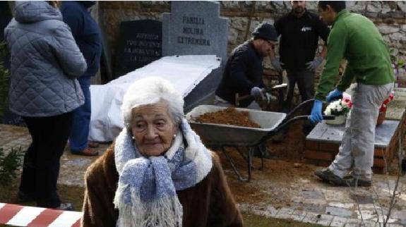 Ascensión Mendieta, hija del fusilado.