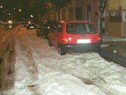 Una tromba de granizo localizada en 100 metros cuadrados paraliza el tráfico fronterizo entre Melilla y Nador