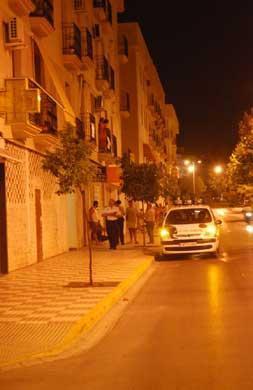 Conmoción entre los vecinos por lo ocurrido en Ronda. / VANESSA MELGAR