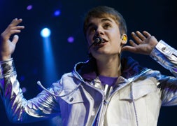 Justin Bieber bailó La Macarena en su concierto en Barcelona