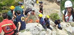 Imagen del rescate del cuerpo de Ana Seijas y su acompañante ayer. A la derecha, la víctima en una escalada anterior.
