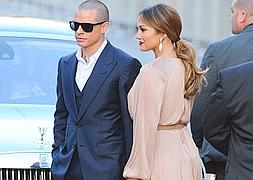 Jennifer Lopez y Casper Smart. / Agencias