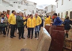 Griñán, esta tarde en Villanueva del Rosario. / Salvador Salas