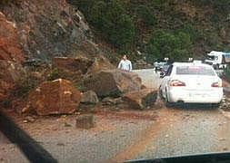Desprendimientos en la carretera San Pedro-Ronda a causa de las lluvias. Foto: Vicky A. Guzmán