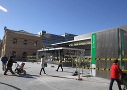 Boca de acceso al intercambiador del metro en El Perchel. / SUR