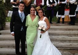 Paula Echevarría disfruta en la boda de su prima
