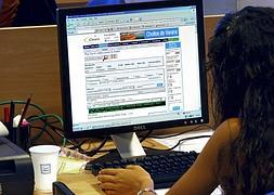 Los malagueños ya pueden consultar y descargar su historia clínica por Internet