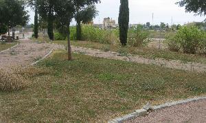 Vecinos se quejan del mal estado de los jardines del Parque del Este en Torre del Mar