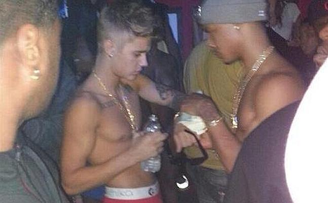 Justin Bieber, en el club de streaptease. / Twitter