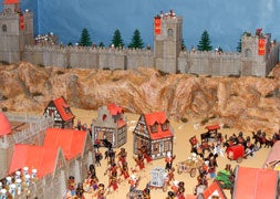 Diorama medieval de la exposición que se montó hace dos años en Antequera. / SUR.es
