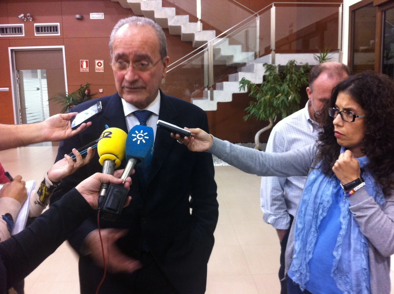 El alcalde, tras la reunión. :: Carlos Moret