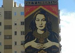 El mural de Obey ya está acabado. :: Carlos Bueno