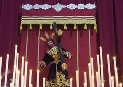 Imagen de archivo del Nazareno de la Salutación en el altar que homenajeaba su 25 aniversario.:: Eduardo Nieto