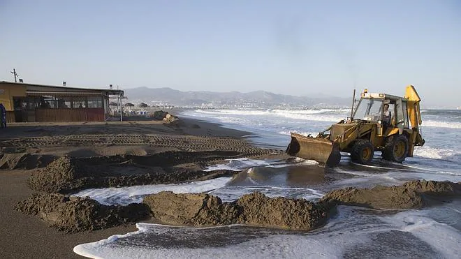 El temporal causa daños en las playas a un mes de comenzar la temporada de verano