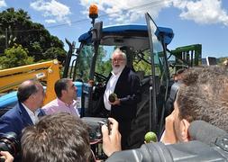 Arias Cañete dice en Vélez que el PSOE se olvidó de defender a la agricultura en la Unión Europea