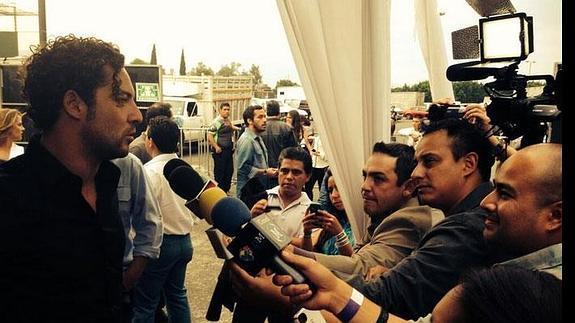 David Bisbal, atendiendo a la prensa.